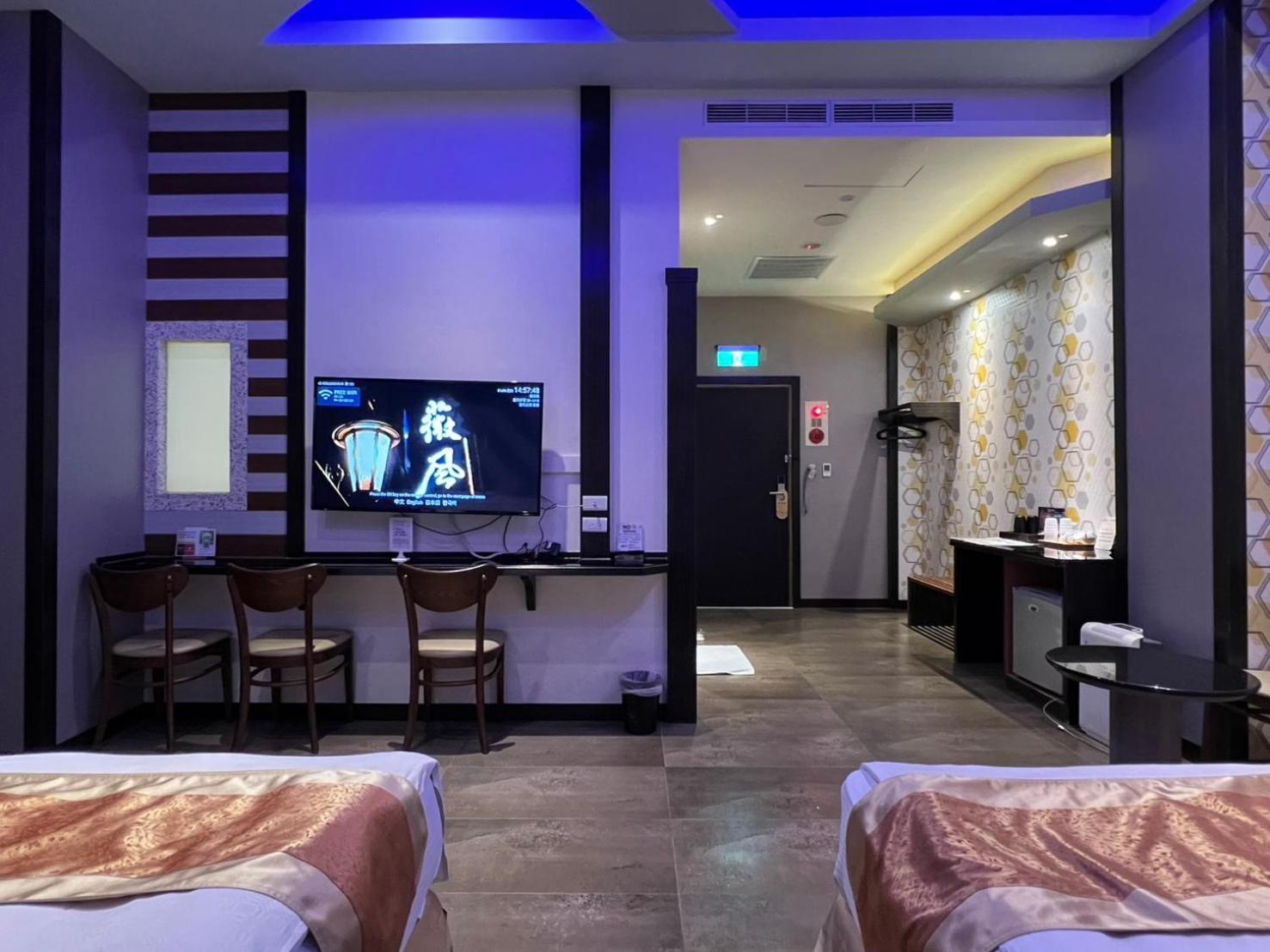Wei Feng Exquisite Motel Pintung Branch Pingtung Exterior photo